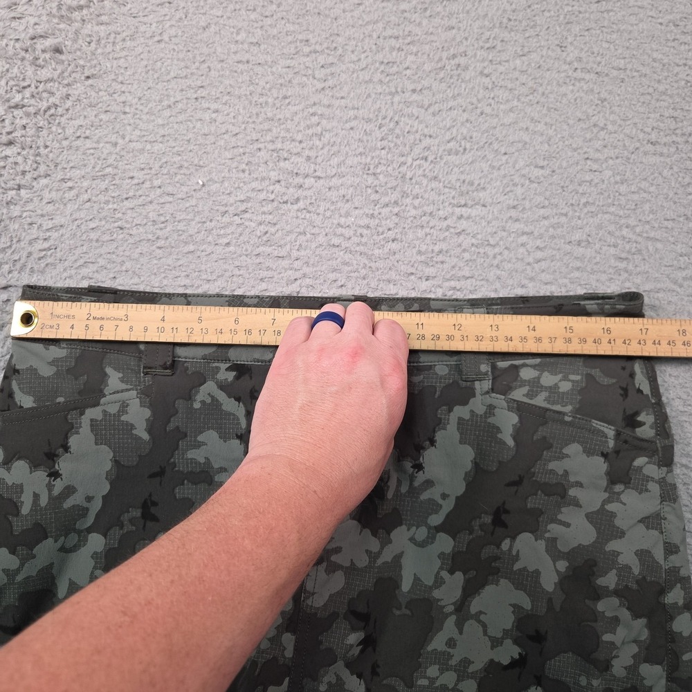 Eddie Bauer Adventurer 2.0 Skort Skirt Womens 10 Green Camo Hiking Performance - Picture 9 of 15